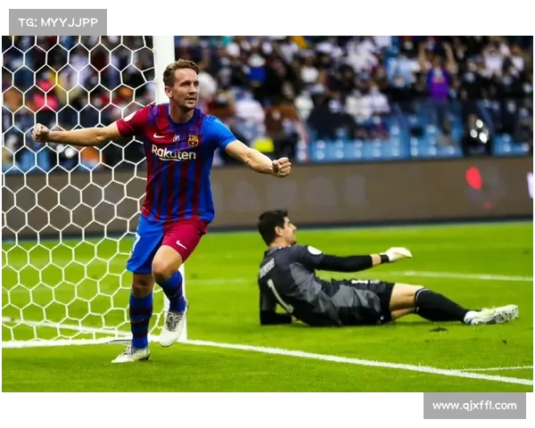 巴伦西亚在超级杯决赛中的关键时刻与逆转胜利解析 巴伦西亚在超级杯决赛中的关键时刻与逆转胜利解析